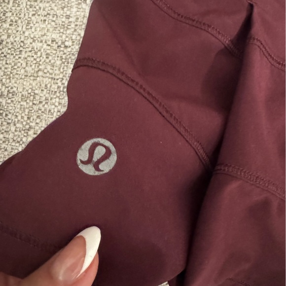 Lululemon Athletic Skirt with built in shorts maroon size 4 skort burgundy - Picture 4 of 6